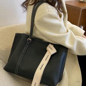 حقيبة كبيرة