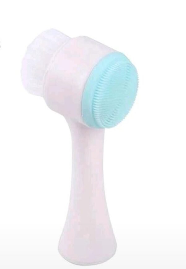 فرشاة تنظيف وتقشير البشرة