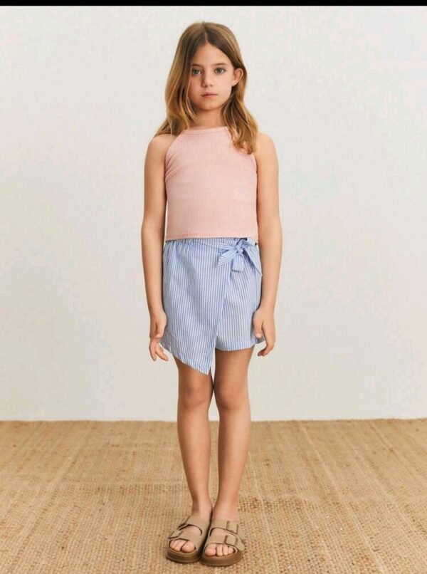 تنورة قصيرة بناتي