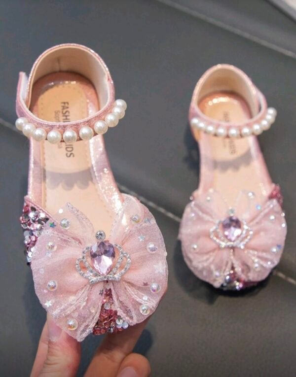 حذاء للاطفال