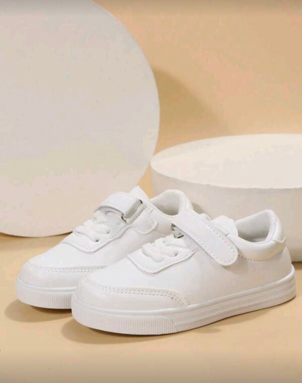 حذاء للاطفال