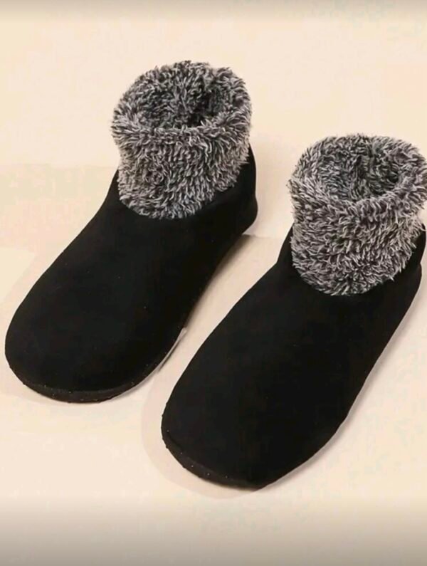 جوارب مبطنه