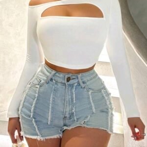 بلوزة مثيرة