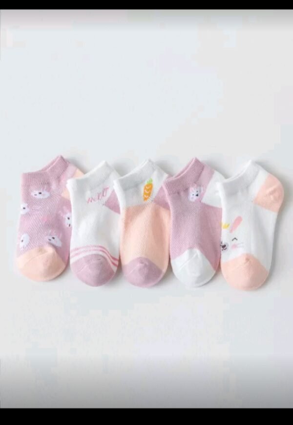 جوارب اطفال