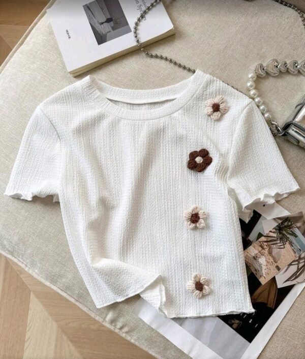 بلوزة نسائية