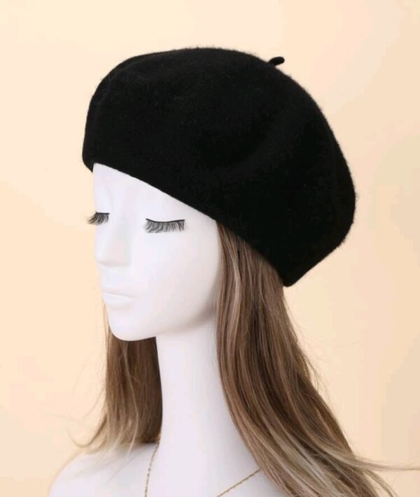 قبعة نسائية