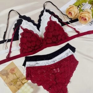 ملابس داخليه