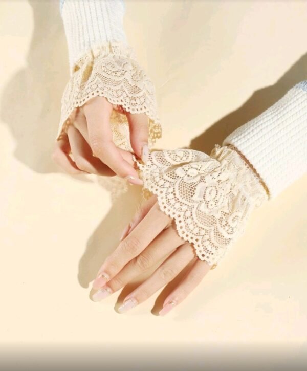 قفازات نسائية