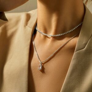 قلادة نسائية