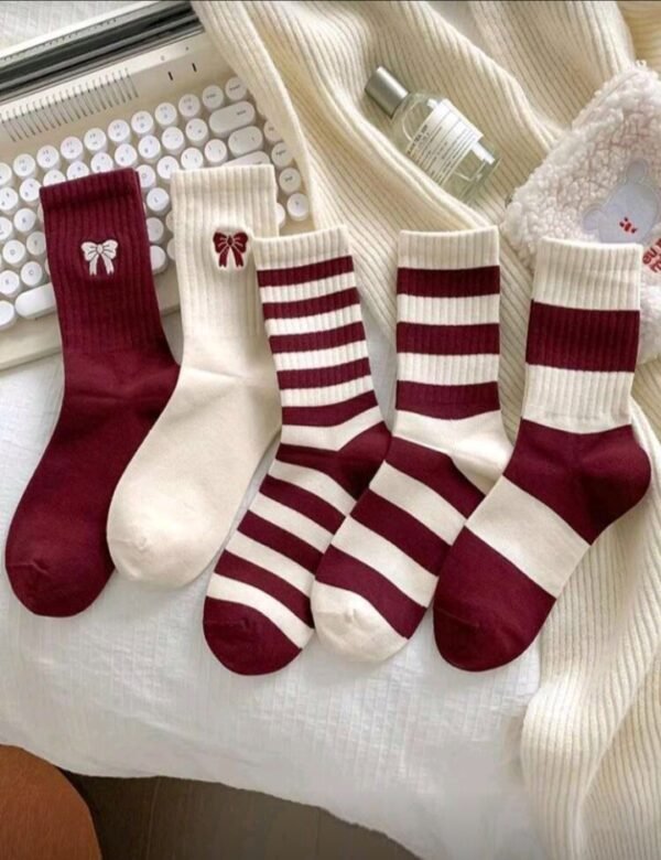 جوارب نسائيه