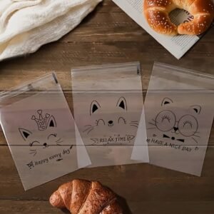 أكياس بلاستيكية