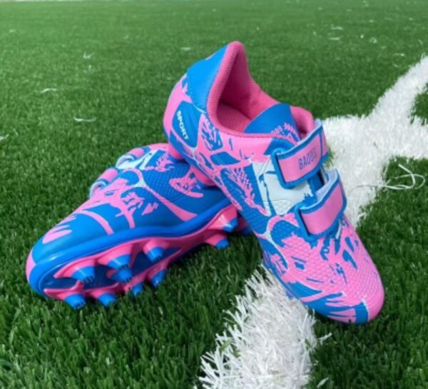 احذية كرة القدم