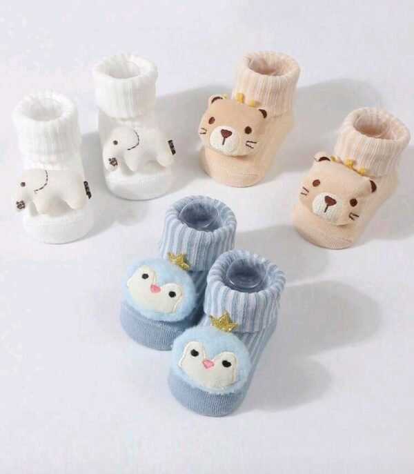 جوارب اطفال