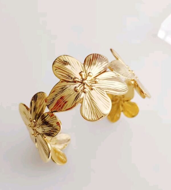 سوارة للنساء