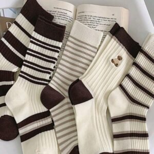 جوارب متوسطة