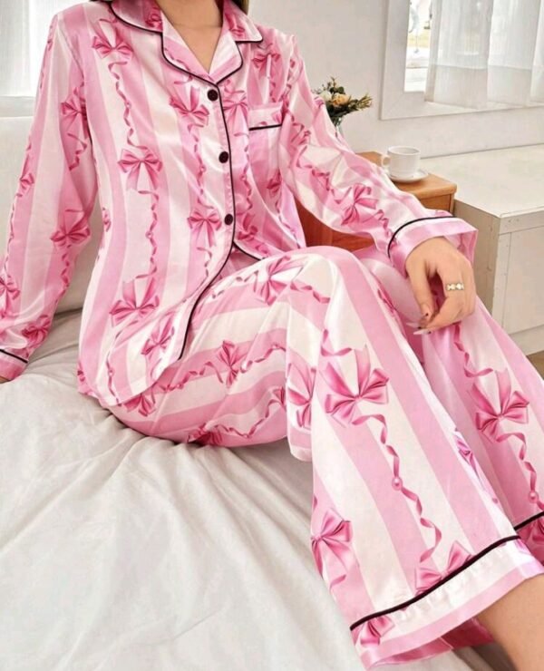 بجامة نسائية